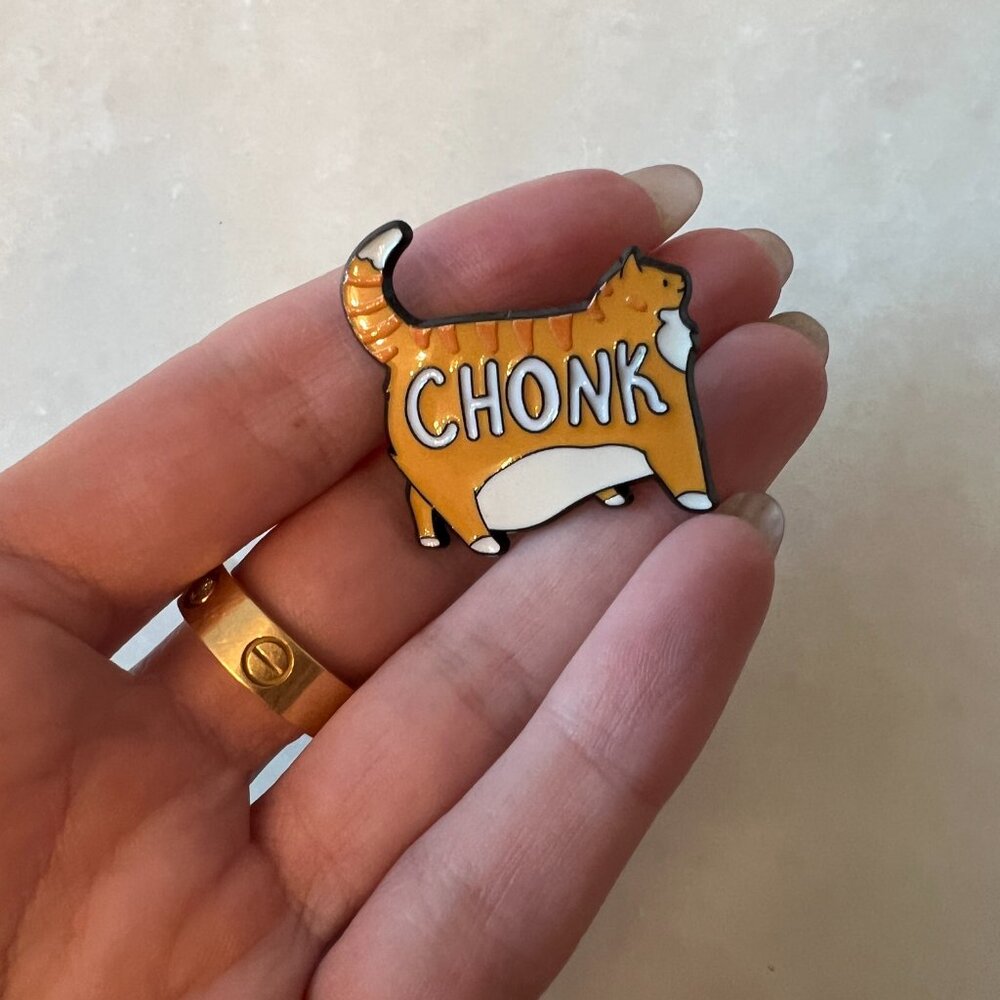 Orange Cat - CHONK - Enamel Pin - Picture 4 of 4